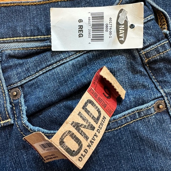 Old Navy Denim Just Below the Waist Bootcut Jeans Dark Wash Size 6 NWT - Picture 4 of 10